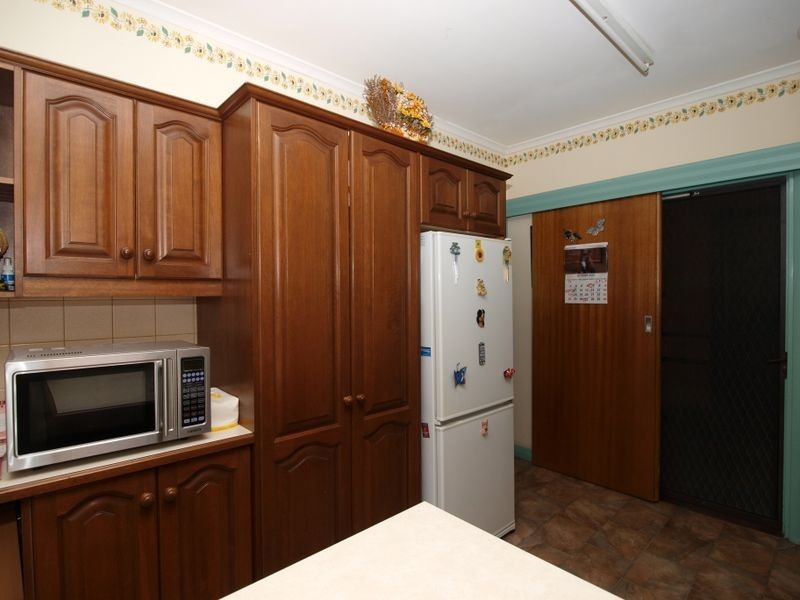 42 Barmera Avenue, Hope Valley SA 5090