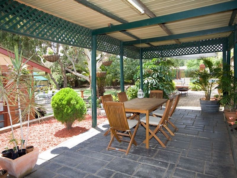 57 Barracks Road, Hope Valley SA 5090