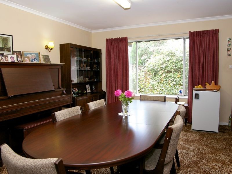 17 Honeysuckle Drive, Hope Valley SA 5090
