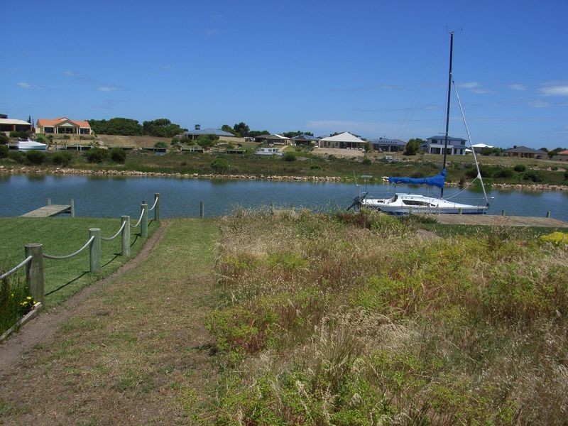 45 Wentworth Parade, Hindmarsh Island SA 5214