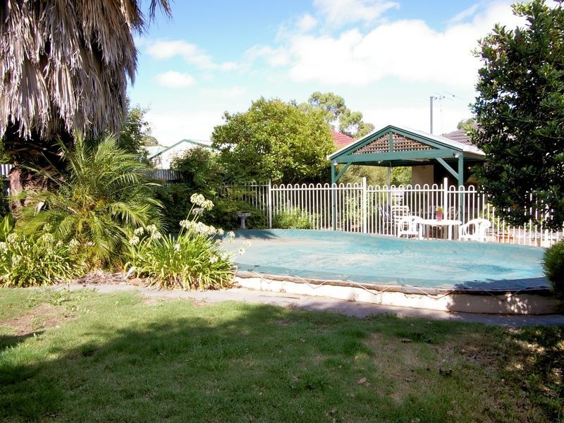 11 Marsha Drive, Banksia Park SA 5091