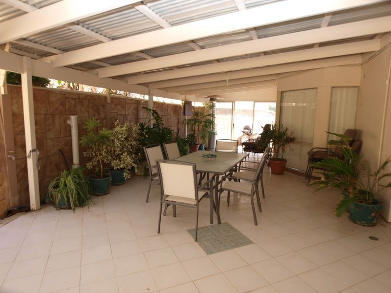 1 Riverbank Parade, Gulfview Heights SA 5096