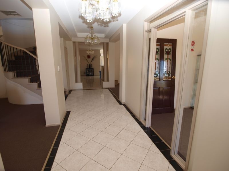 1 Riverbank Parade, Gulfview Heights SA 5096