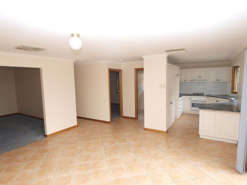 34 Mercedes Dve, Holden Hill SA 5088