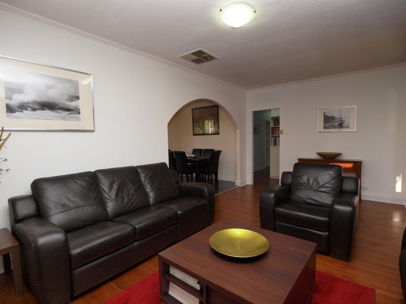 12 Bellvue St, Vista SA 5091