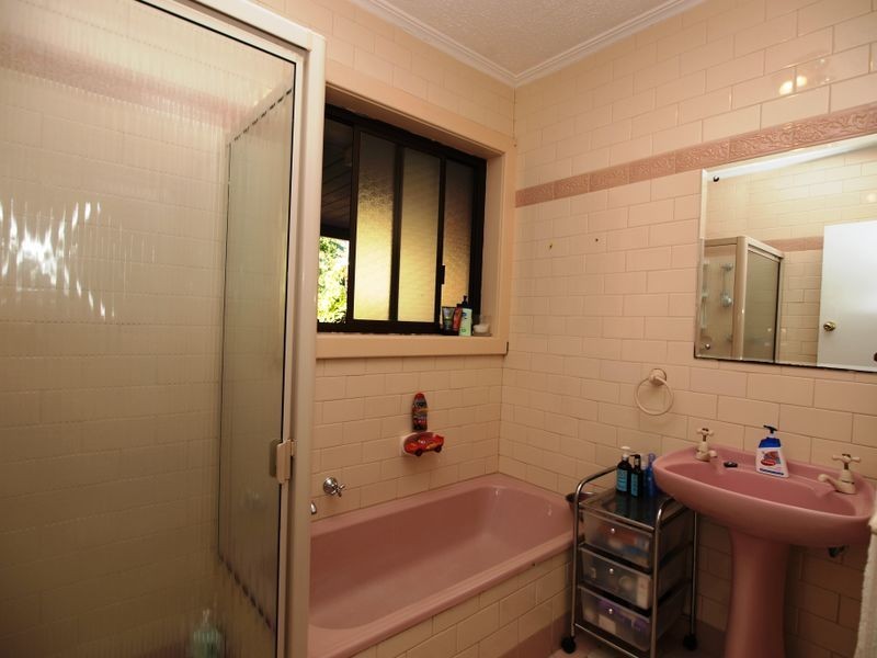 12 Bellvue St, Vista SA 5091