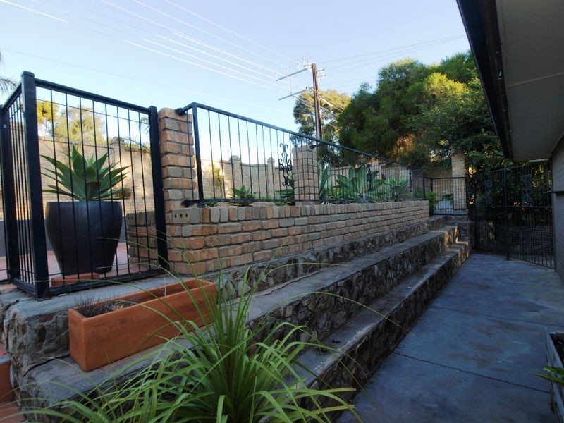 12 Bellvue St, Vista SA 5091