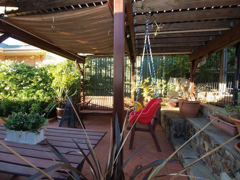 12 Bellvue St, Vista SA 5091