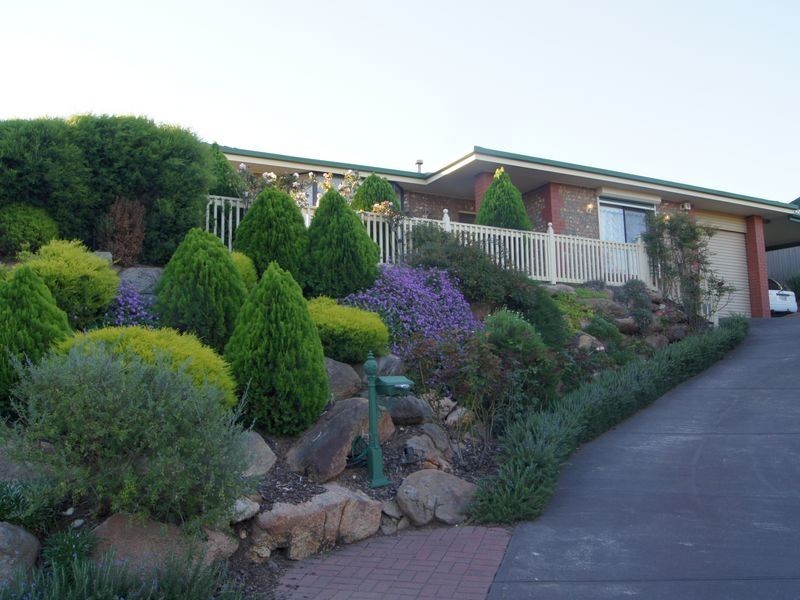 1 Maidment Court, Wynn Vale SA 5127