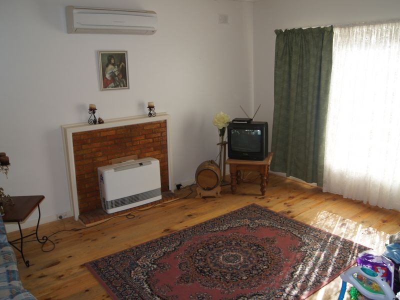 8 Hancock Road, Hope Valley SA 5090