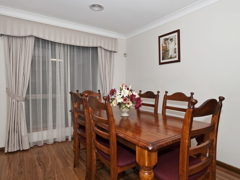 6 Roberts Cres, Hope Valley SA 5090