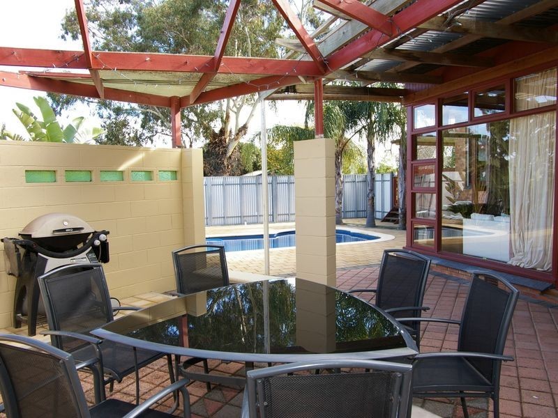 3 Raphael Ave, Dernancourt SA 5075