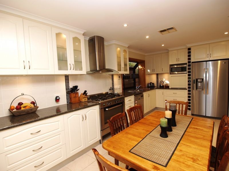 68 Hamilton Rd, Fairview Park SA 5126