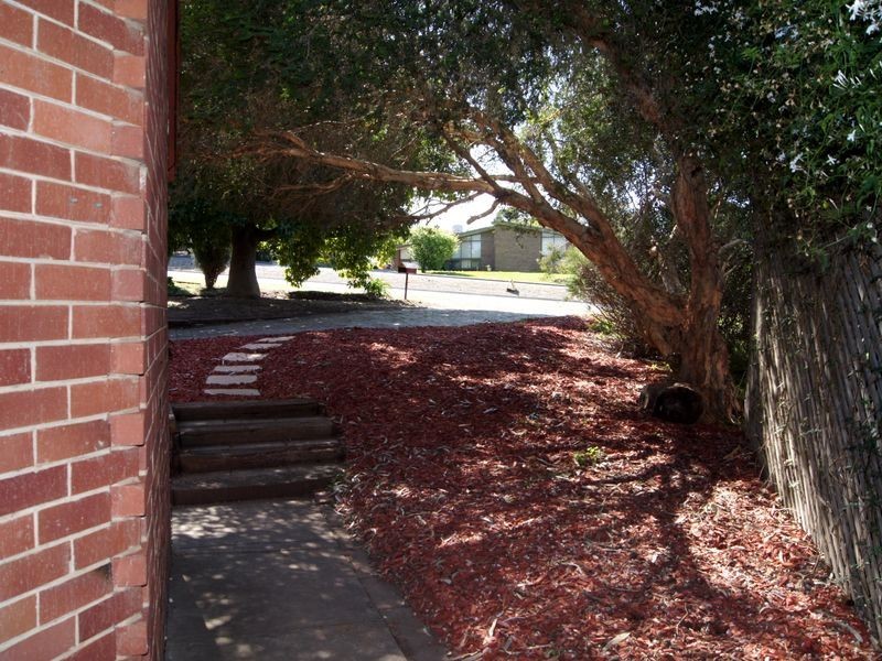 347 Grenfell Rd, Redwood Park SA 5097