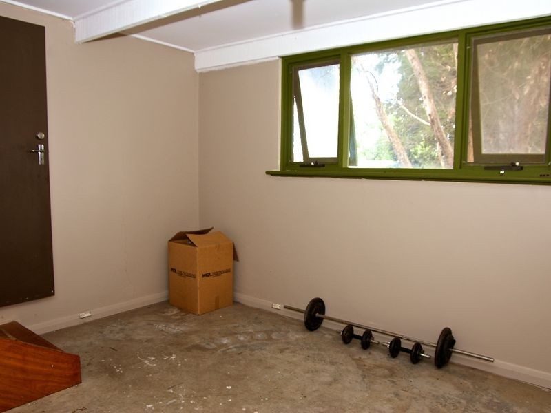 8 Bellvue Street, Vista SA 5091