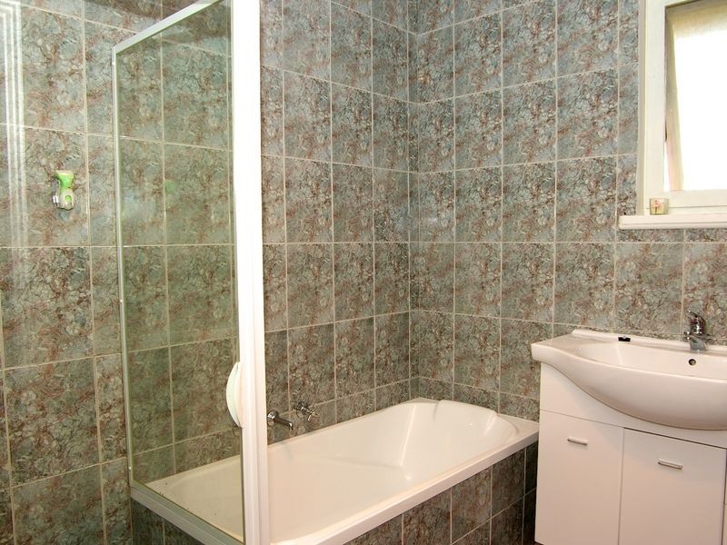 8 Bellvue Street, Vista SA 5091