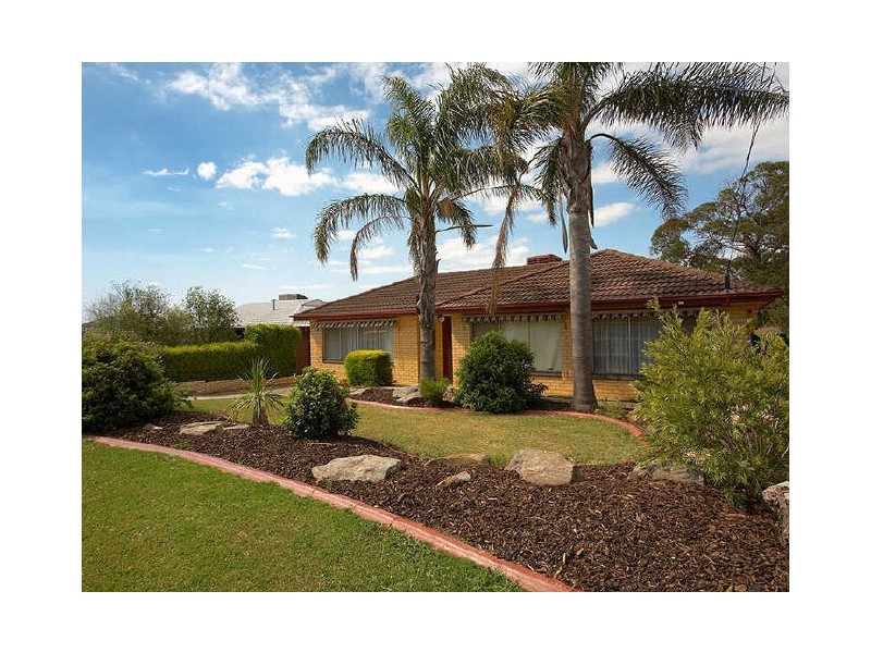 19 Silvermere Terrace, Para Hills SA 5096
