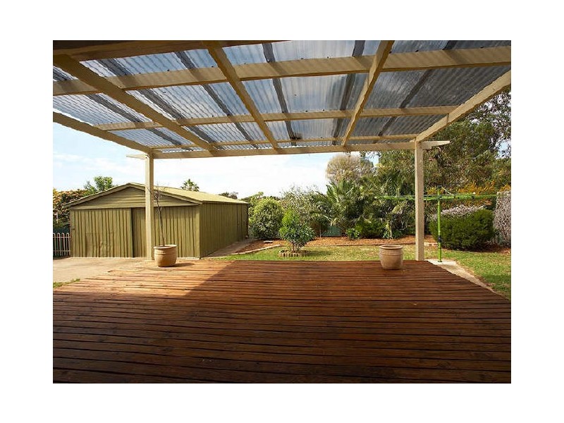 19 Silvermere Terrace, Para Hills SA 5096