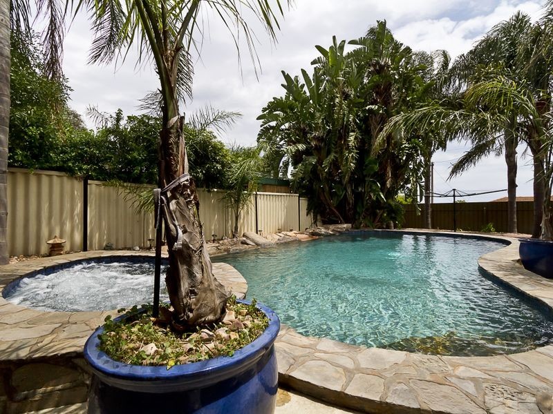 15 Cuthbert Avenue, Gulfview Heights SA 5096