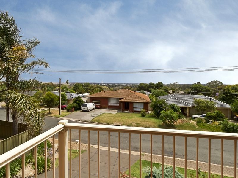 15 Cuthbert Avenue, Gulfview Heights SA 5096