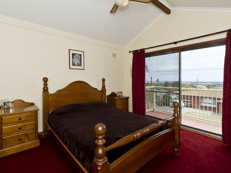 15 Cuthbert Avenue, Gulfview Heights SA 5096