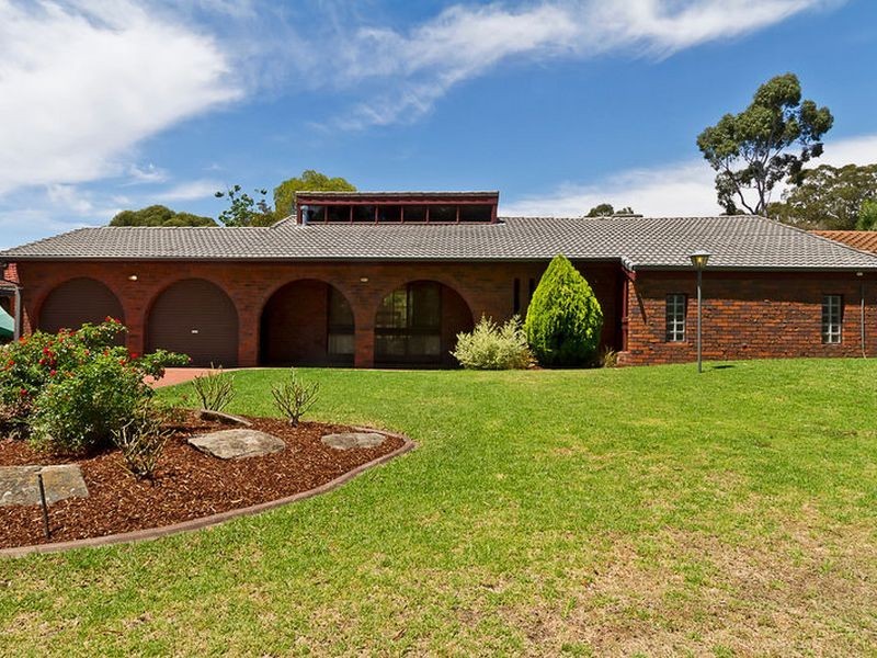 5 Hamilton Rd, Fairview Park SA 5126