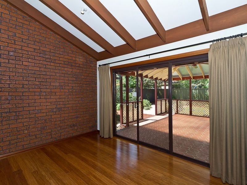 5 Hamilton Rd, Fairview Park SA 5126