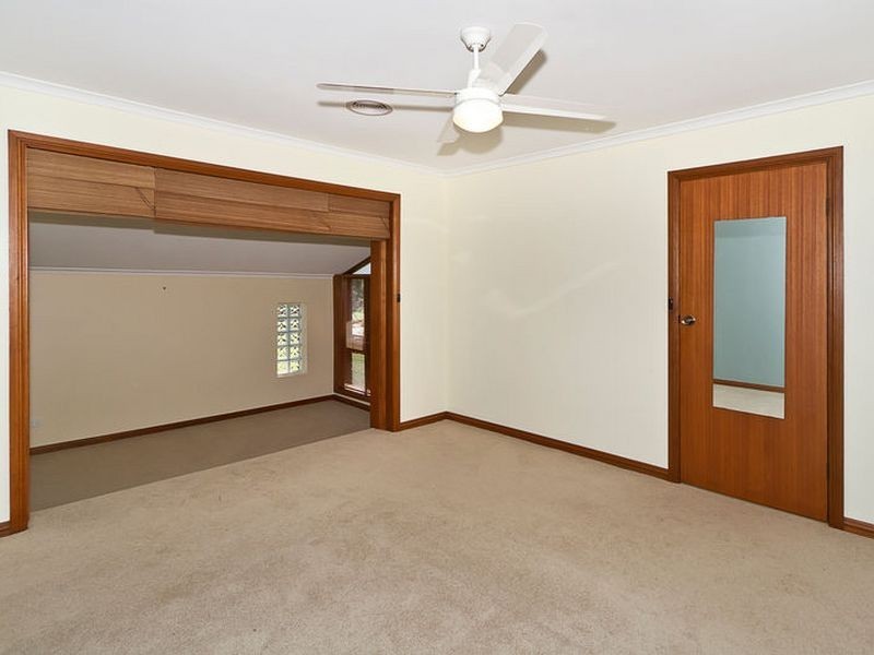 5 Hamilton Rd, Fairview Park SA 5126