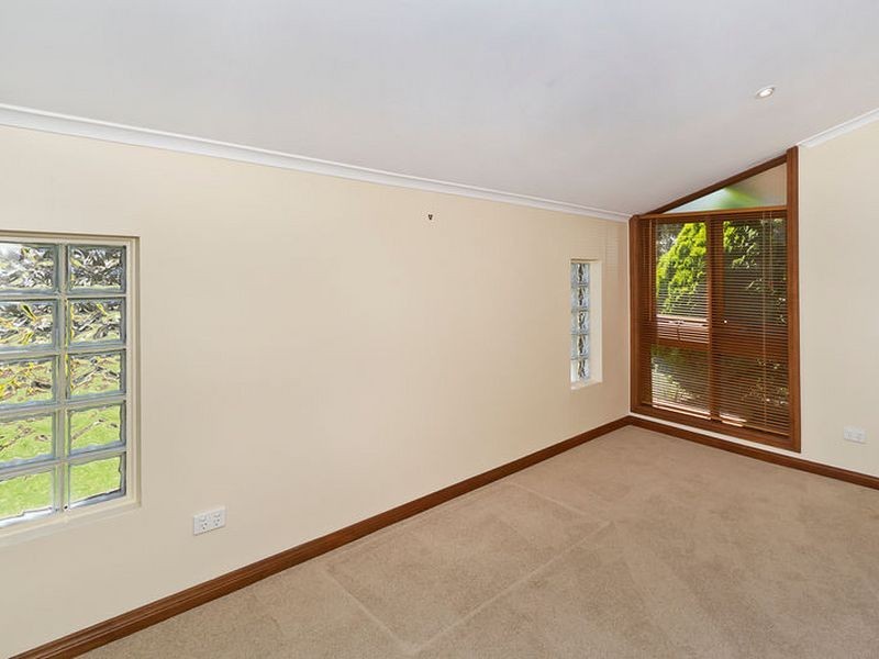5 Hamilton Rd, Fairview Park SA 5126