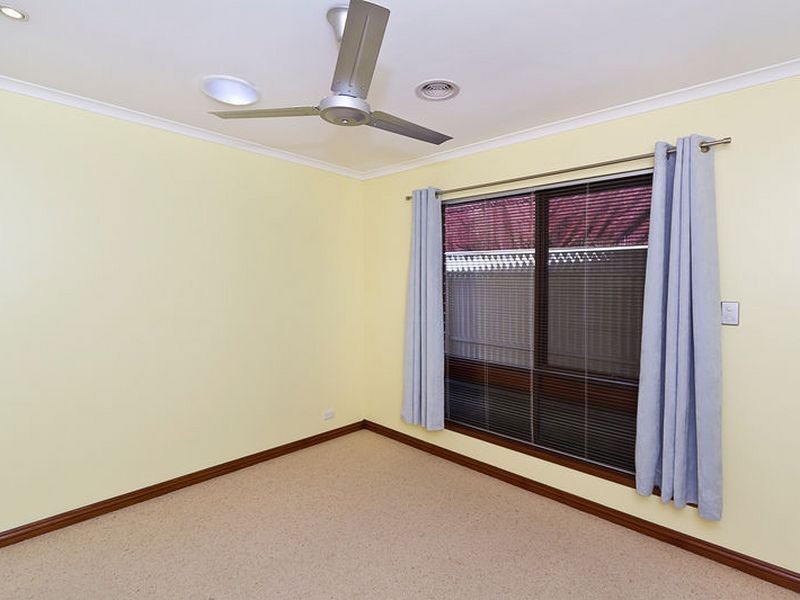 5 Hamilton Rd, Fairview Park SA 5126