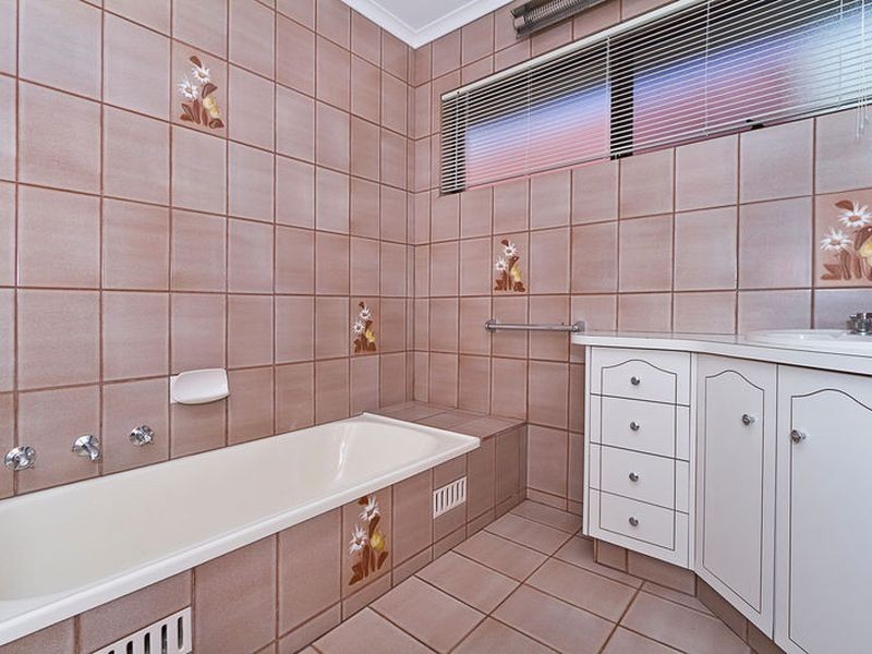 5 Hamilton Rd, Fairview Park SA 5126
