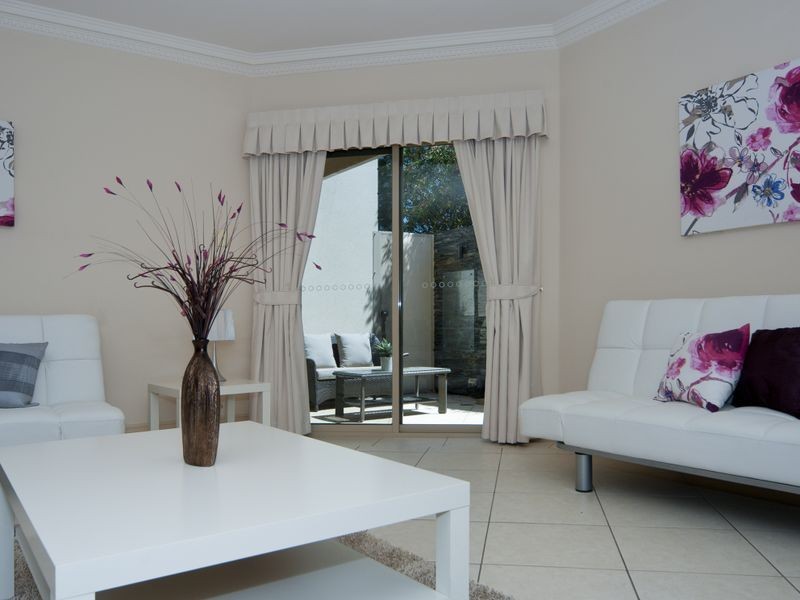 8 Lakeside Close, Mawson Lakes SA 5095