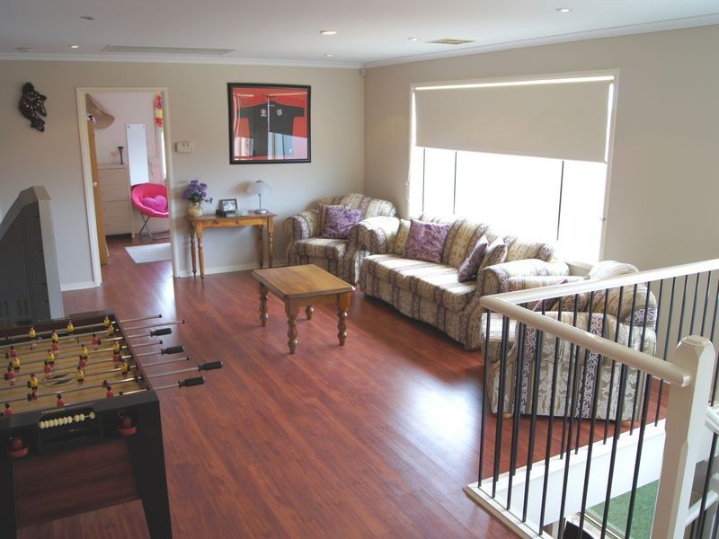 4 Scotney Court, Oakden SA 5086