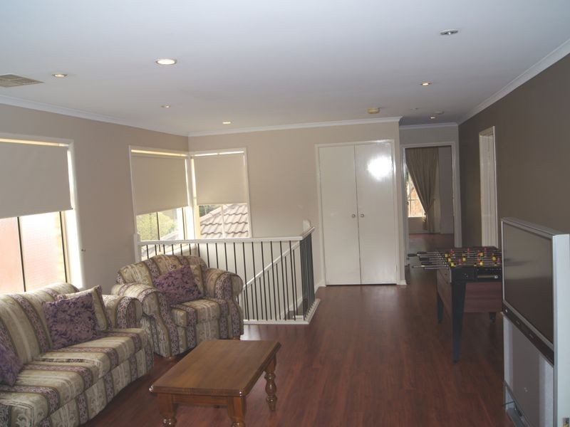 4 Scotney Court, Oakden SA 5086