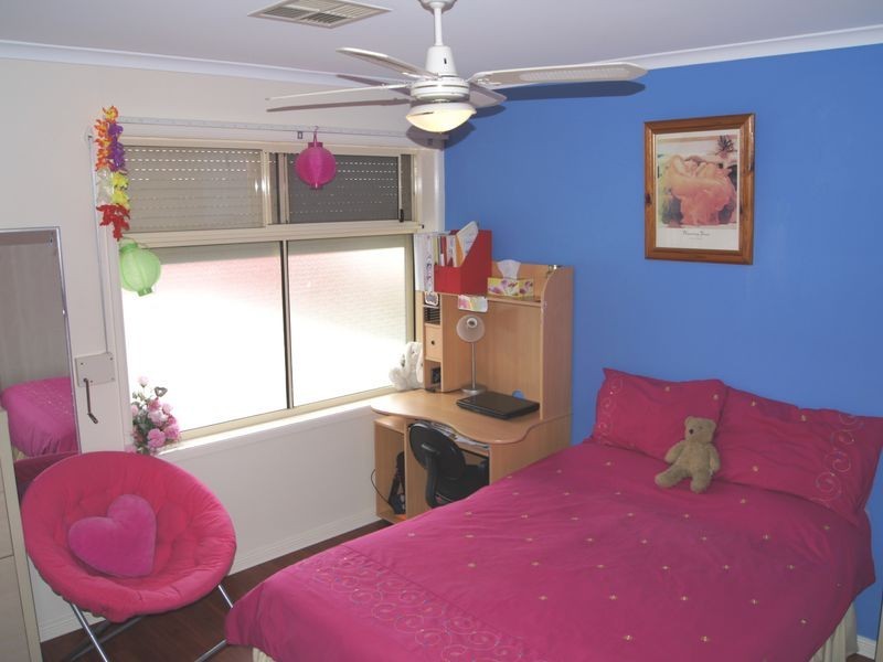 4 Scotney Court, Oakden SA 5086