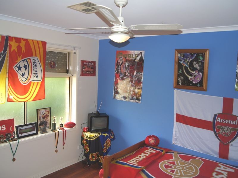 4 Scotney Court, Oakden SA 5086