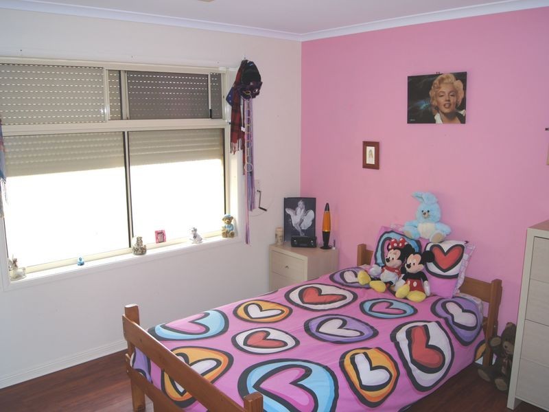 4 Scotney Court, Oakden SA 5086