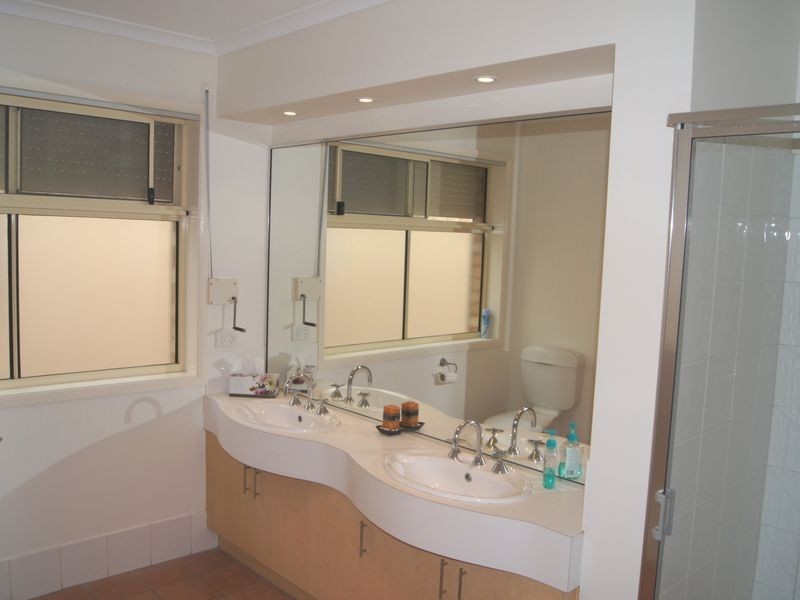 4 Scotney Court, Oakden SA 5086