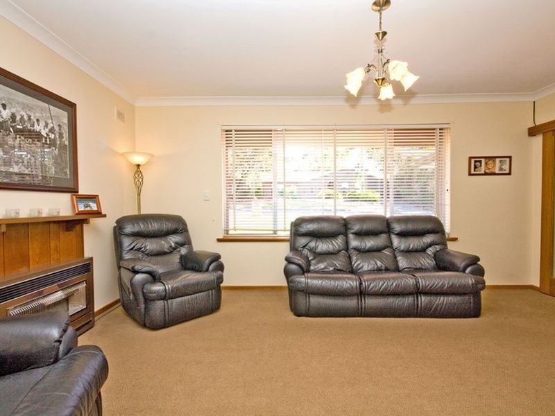 5 Lugarno Street, Redwood Park SA 5097