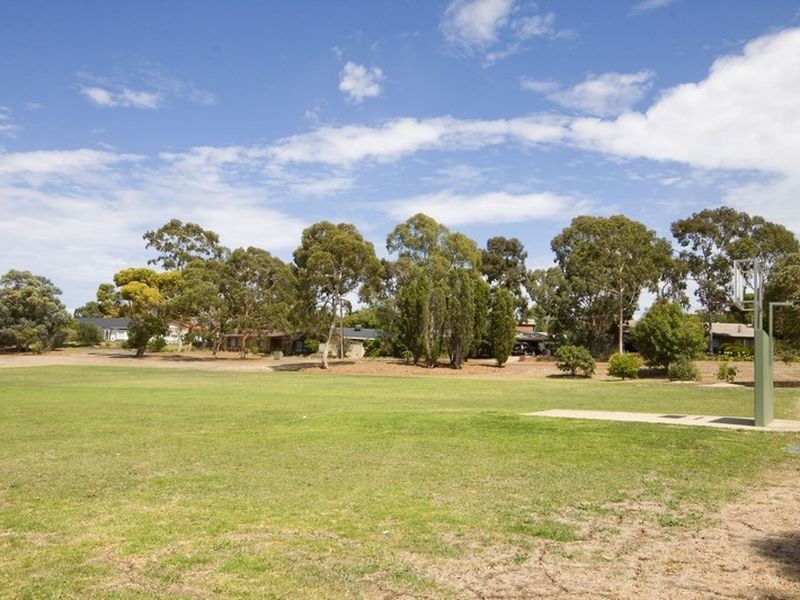 5 Lugarno Street, Redwood Park SA 5097