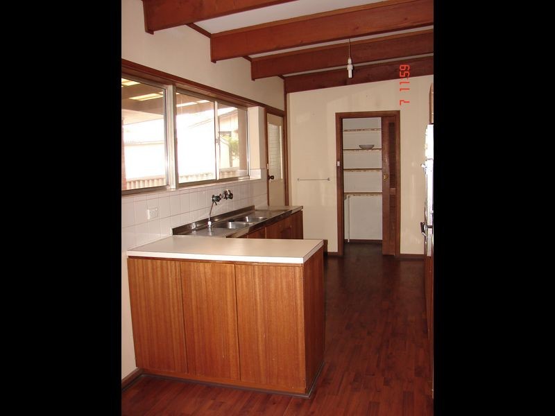 114 Hancock Rd, St Agnes SA 5097