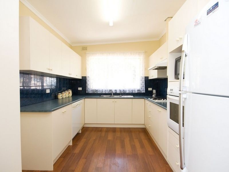 13 Allen Drive, Para Hills SA 5096