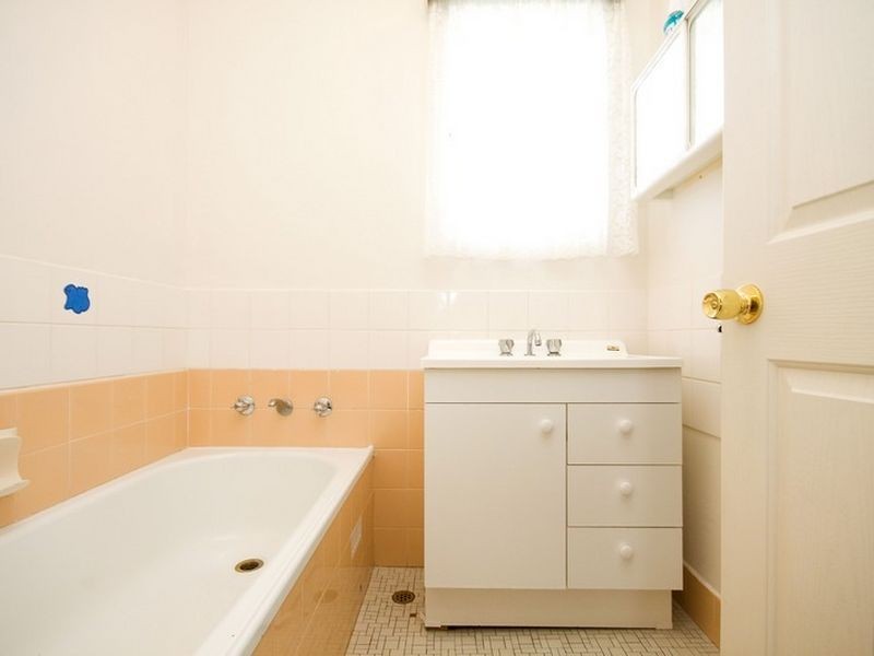 13 Allen Drive, Para Hills SA 5096