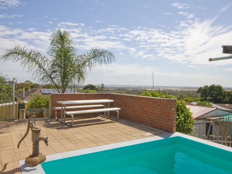 13 Allen Drive, Para Hills SA 5096