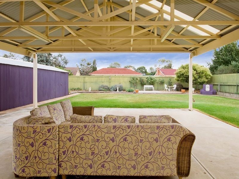 18 Longleat Road, Elizabeth Vale SA 5112