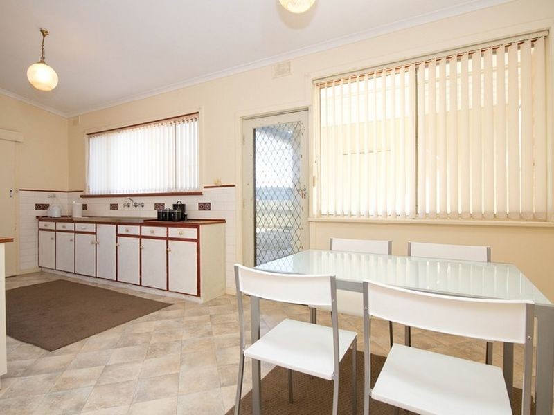 1 Mavis Street, Ridgehaven SA 5097