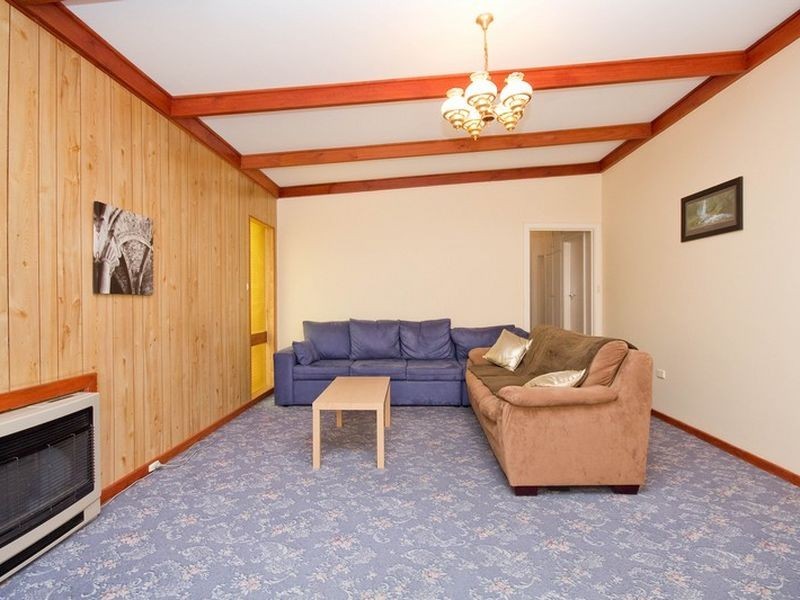 1 Mavis Street, Ridgehaven SA 5097