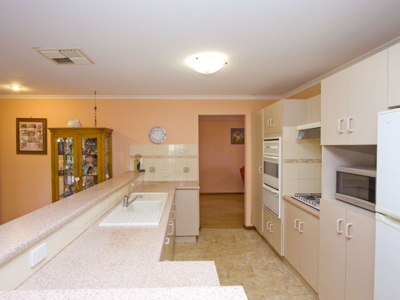 33 Park Lake Boulevard, Blakeview SA 5114