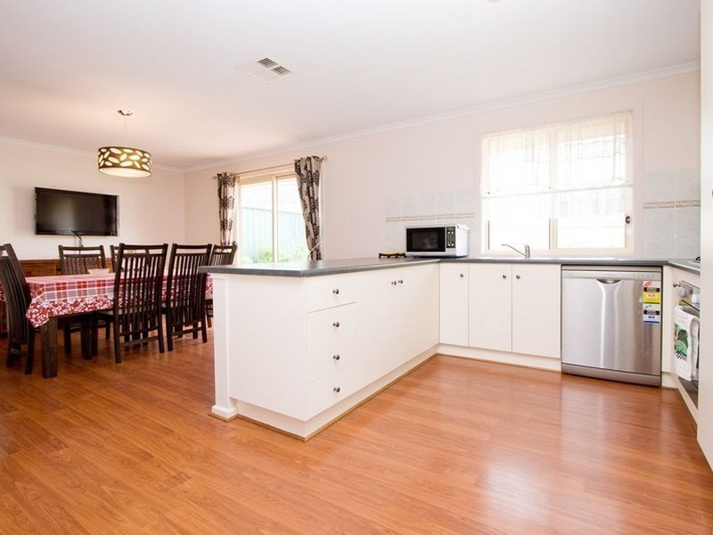 35 Doradus Ave, Hope Valley SA 5090