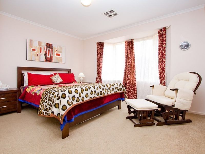 35 Doradus Ave, Hope Valley SA 5090